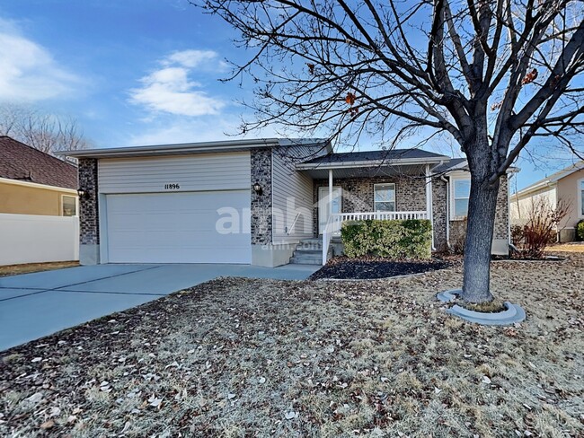 property at 11896 Goldsmith Ct