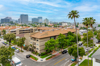 320 E Stocker St in Glendale, CA - Building Photo - Building Photo