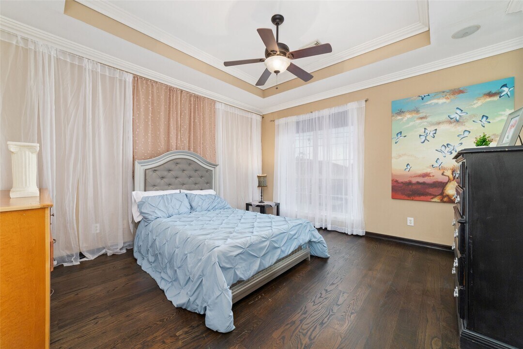 3004 Falls At Fairdale in Houston, TX - Building Photo