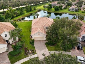 2133 Fairmont Ln in Naples, FL - Building Photo - Building Photo