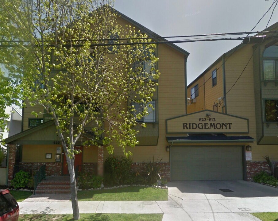 612 Nebraska Ave, Unit 303 in Long Beach, CA - Foto de edificio