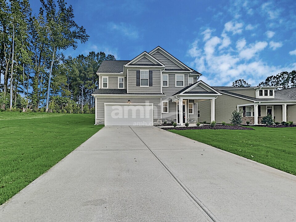 83 Pullen Dr in Clayton, NC - Building Photo