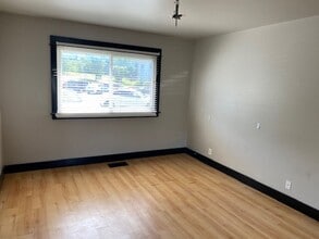 613 Hillsboro Rd in Franklin, TN - Building Photo - Building Photo