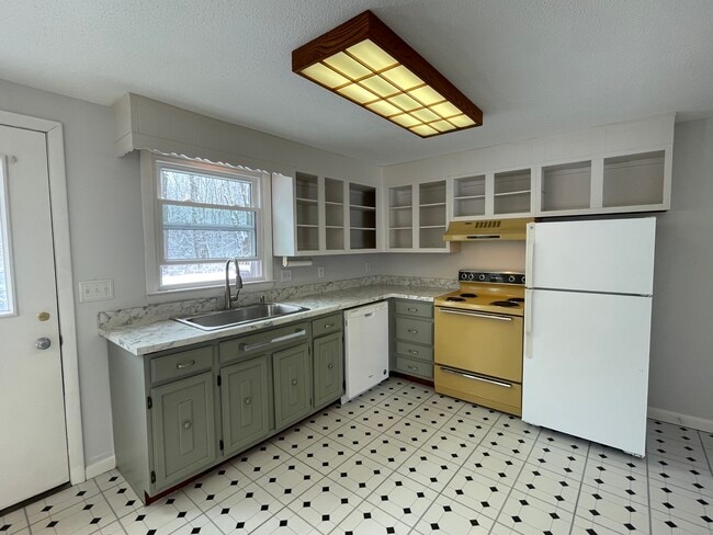 property at 33 Villa Rd