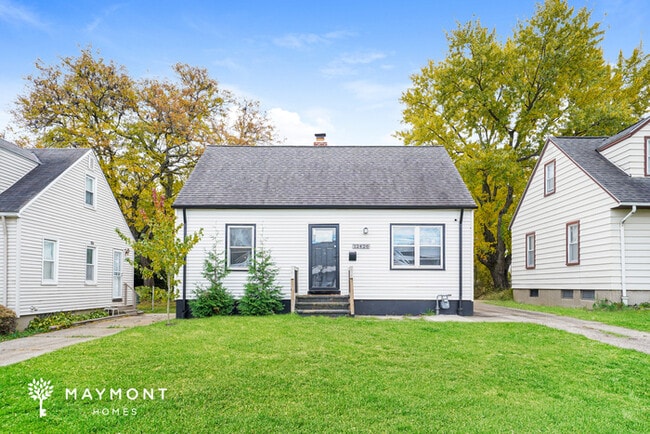 property at 12426 Shady Oak Blvd