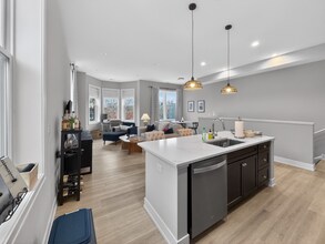 1535 N Maplewood Ave in Chicago, IL - Building Photo - Building Photo