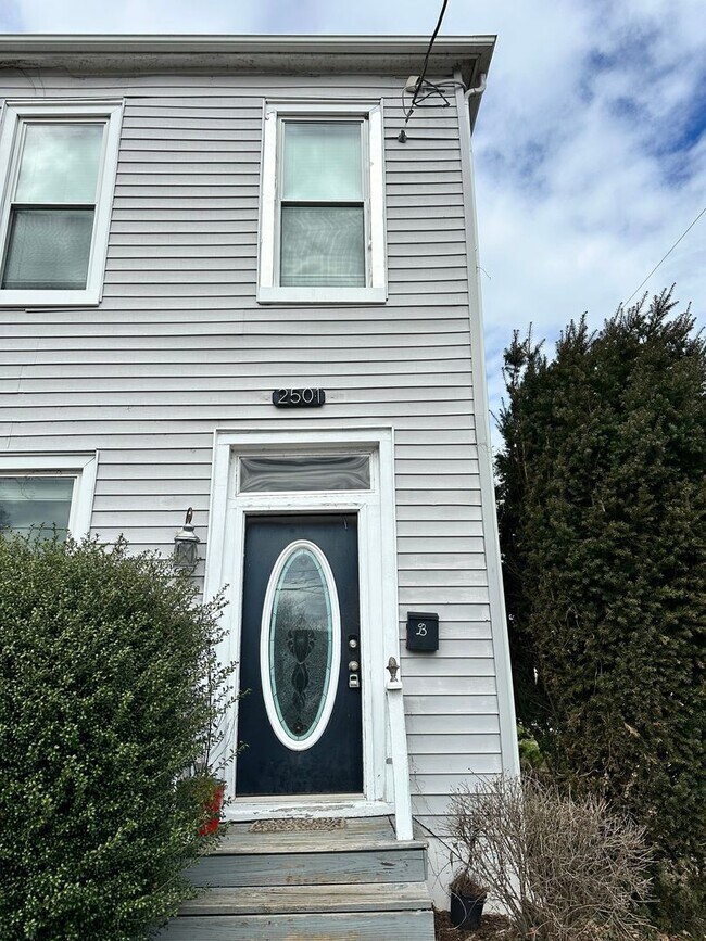 2501 Semmes Ave-Unit -B in Richmond, VA - Building Photo - Building Photo