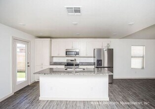 315 E 77th St in Lubbock, TX - Building Photo - Building Photo