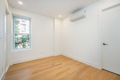 236 W 10th St-Unit -71 in New York, NY - Building Photo - Building Photo