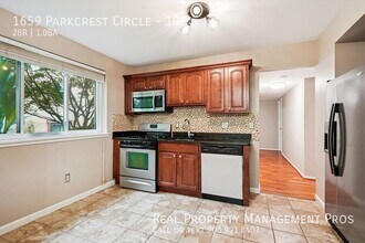 1659 Parkcrest Cir in Reston, VA - Building Photo - Building Photo