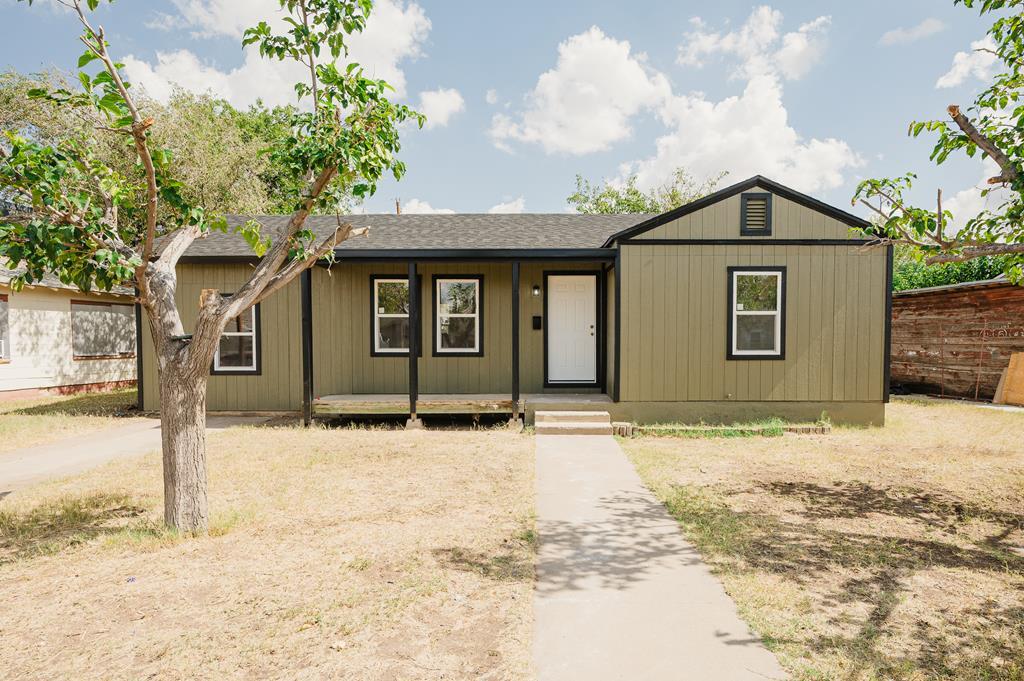 3106 Eisenhower Rd in Odessa, TX - Building Photo