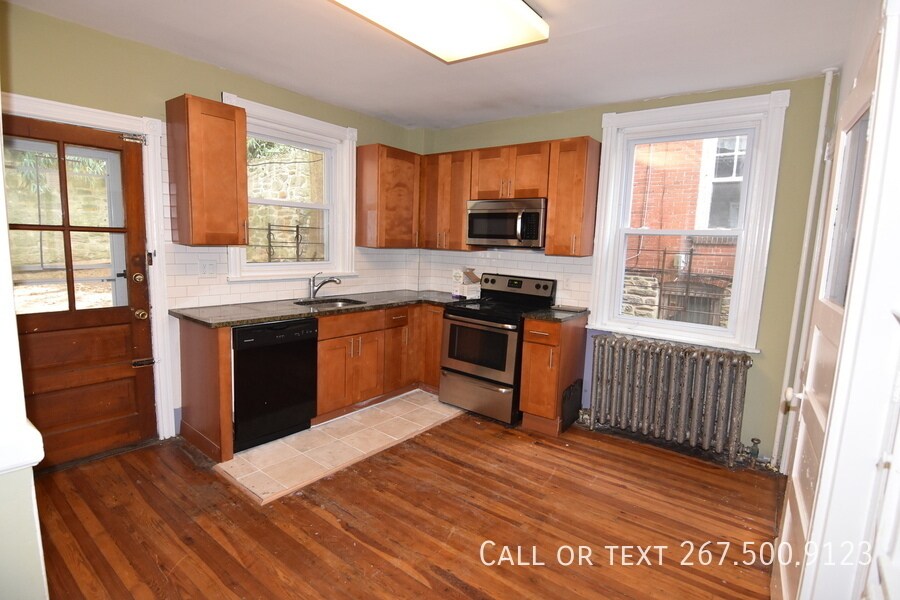 4312 Spruce St in Philadelphia, PA - Building Photo