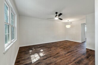 12 Grove St in Charleston, SC - Building Photo - Building Photo