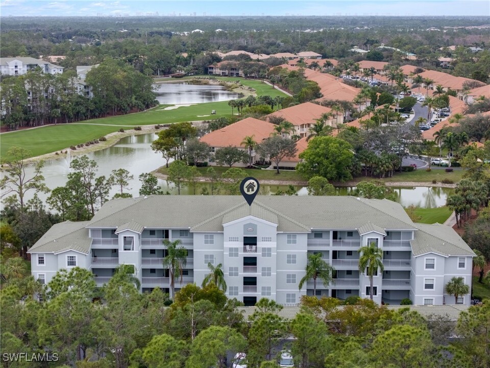 4000 Loblolly Bay Dr in Naples, FL - Foto de edificio