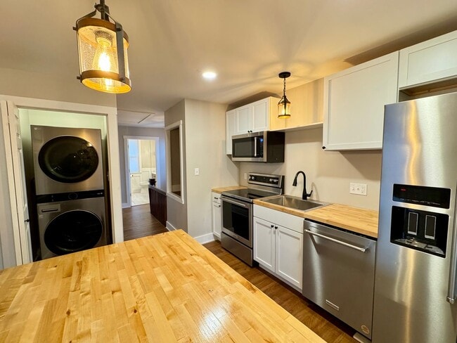 property at 931 Baldwin St