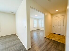 44608 Avenida Linda in Lancaster, CA - Building Photo - Building Photo