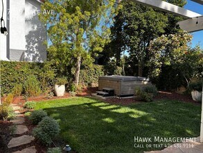 7049 Sale Ave in Los Angeles, CA - Building Photo - Building Photo