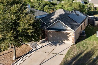 244 Chickadee Ln in Leander, TX - Building Photo - Building Photo