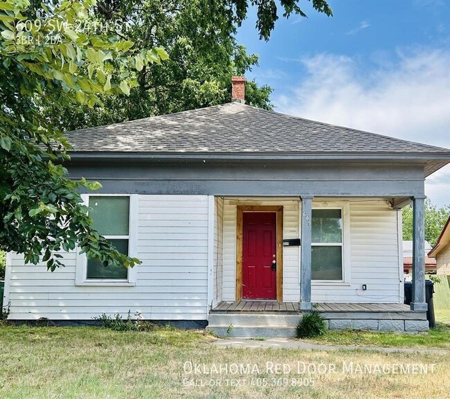 609 SW 24th St