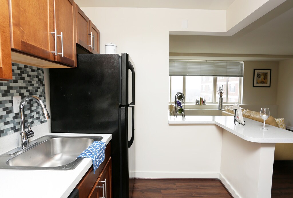 Dominion Towers Arlington, VA Apartments