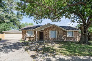 8914 Stonehearth Ln in Houston, TX - Building Photo
