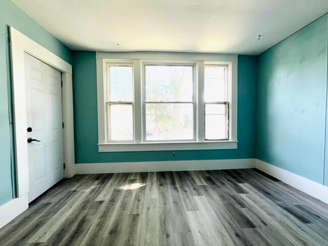 1128 E Clarke St in Milwaukee, WI - Building Photo - Building Photo
