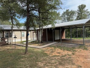 399 Pope Bend N, Unit 5-207 in Cedar Creek, TX - Building Photo - Building Photo