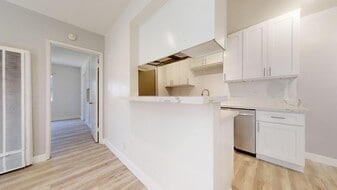 1900 Rockefeller Ln in Redondo Beach, CA - Building Photo