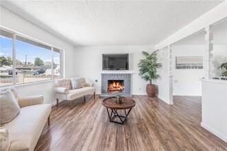 16510 Purche Ave in Torrance, CA - Foto de edificio - Building Photo