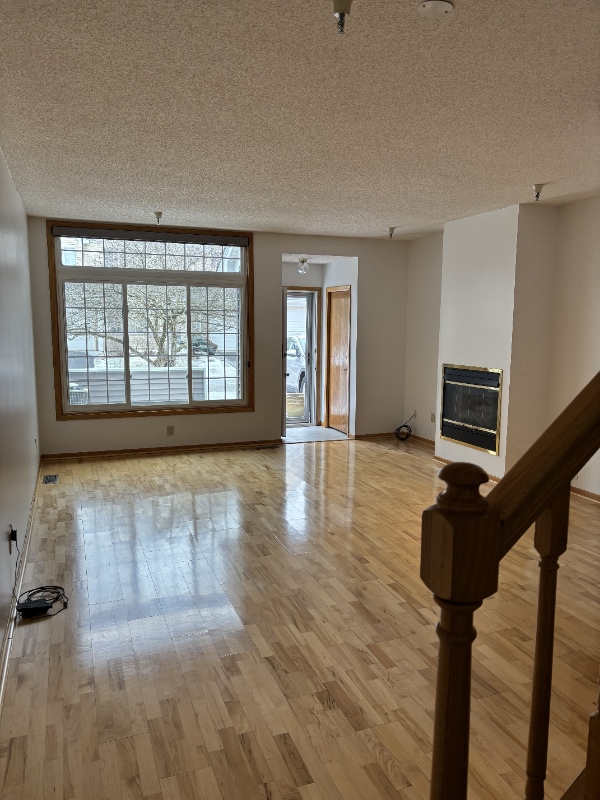 18083 Settlers Way in Eden Prairie, MN - Foto de edificio - Building Photo