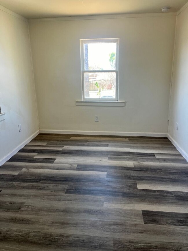 615 Central in Bakersfield, CA - Building Photo - Building Photo