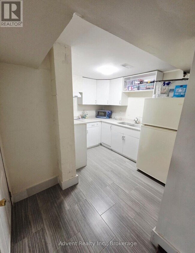 property at 800 Davenport Rd