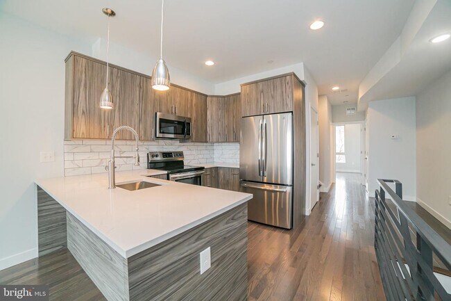 2208 N 7th St in Philadelphia, PA - Building Photo - Building Photo