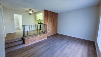 991 S Idaho St in La Habra, CA - Building Photo