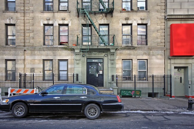 27 Audubon Ave in New York, NY - Building Photo - Building Photo