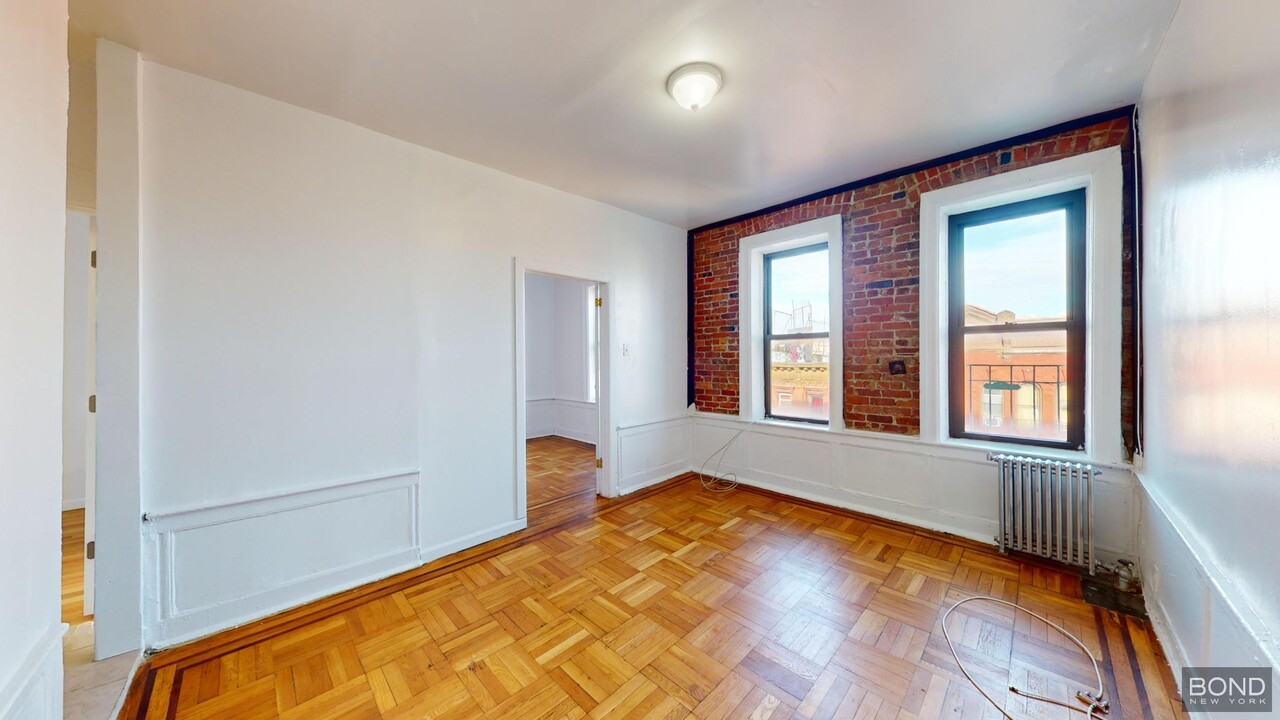 319 Hooper St in Brooklyn, NY - Building Photo
