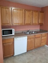 243 Sheridan Rd, Unit 243 Sheridan Rd in Bremerton, WA - Building Photo