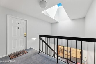 131 Beverly Hl Ter, Unit H in Woodbridge Township, NJ - Foto de edificio - Building Photo