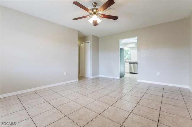 282 Lorraine Ave in Venice, FL - Building Photo - Building Photo