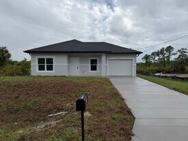 4218 E 30th St in Alva, FL - Building Photo