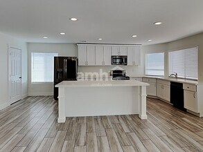 7457 E Laguna Azul Ave in Mesa, AZ - Building Photo - Building Photo