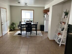 1521 Springbrook Dr in Cedar Falls, IA - Building Photo - Building Photo