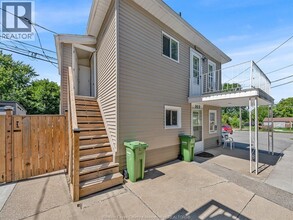 911 Ellrose Ave in Windsor, ON - Building Photo - Building Photo
