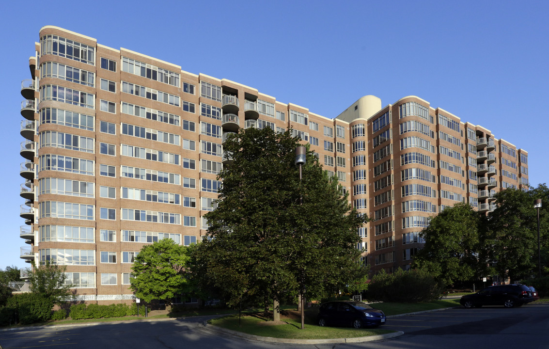 Westpark in Ottawa, ON - Building Photo