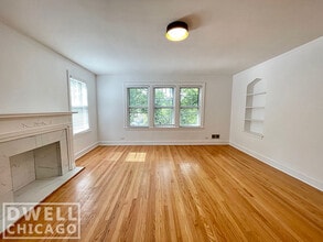 5805 N Richmond St, Unit 3 in Chicago, IL - Foto de edificio - Building Photo