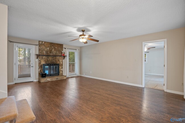 132 Whisperwood Ln in Madison, AL - Building Photo - Building Photo