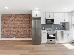 107 7th St in Hoboken, NJ - Building Photo - Building Photo