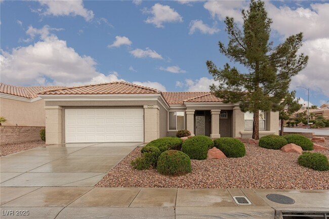 property at 2625 Settlers Bay Ln