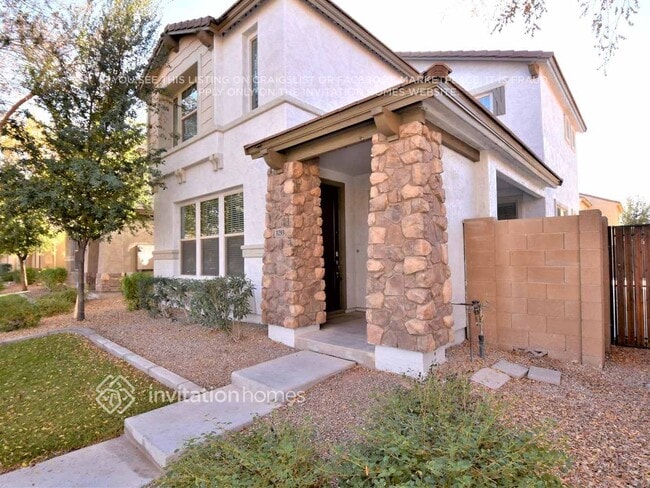 3293 E Sheffield Rd in Gilbert, AZ - Foto de edificio - Building Photo