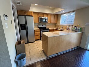 6416 Bankside Dr in Houston, TX - Building Photo - Building Photo